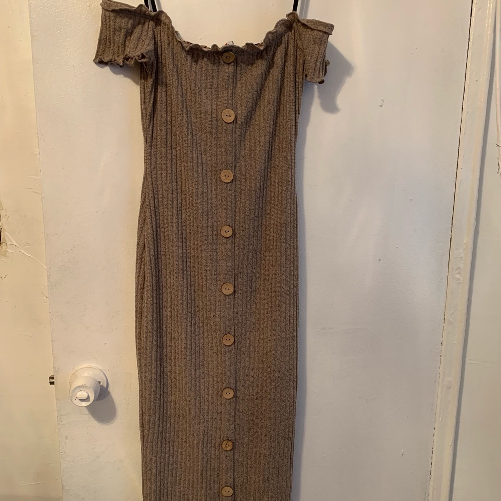 Jacklyn Off Shoulder Midi Dress